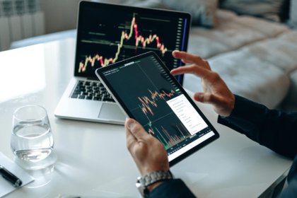 Teciomar Ábila revela as oportunidades de investimento em 2025 com o avanço das plataformas digitais!