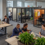 Vitor Barreto Moreira destaca o valor de aprender tecnologia na formação profissional atual.